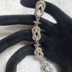 Vintage Silver Tone Infinity Love Knot Link Bracelet Fold Over Clasp 7.25 Inch